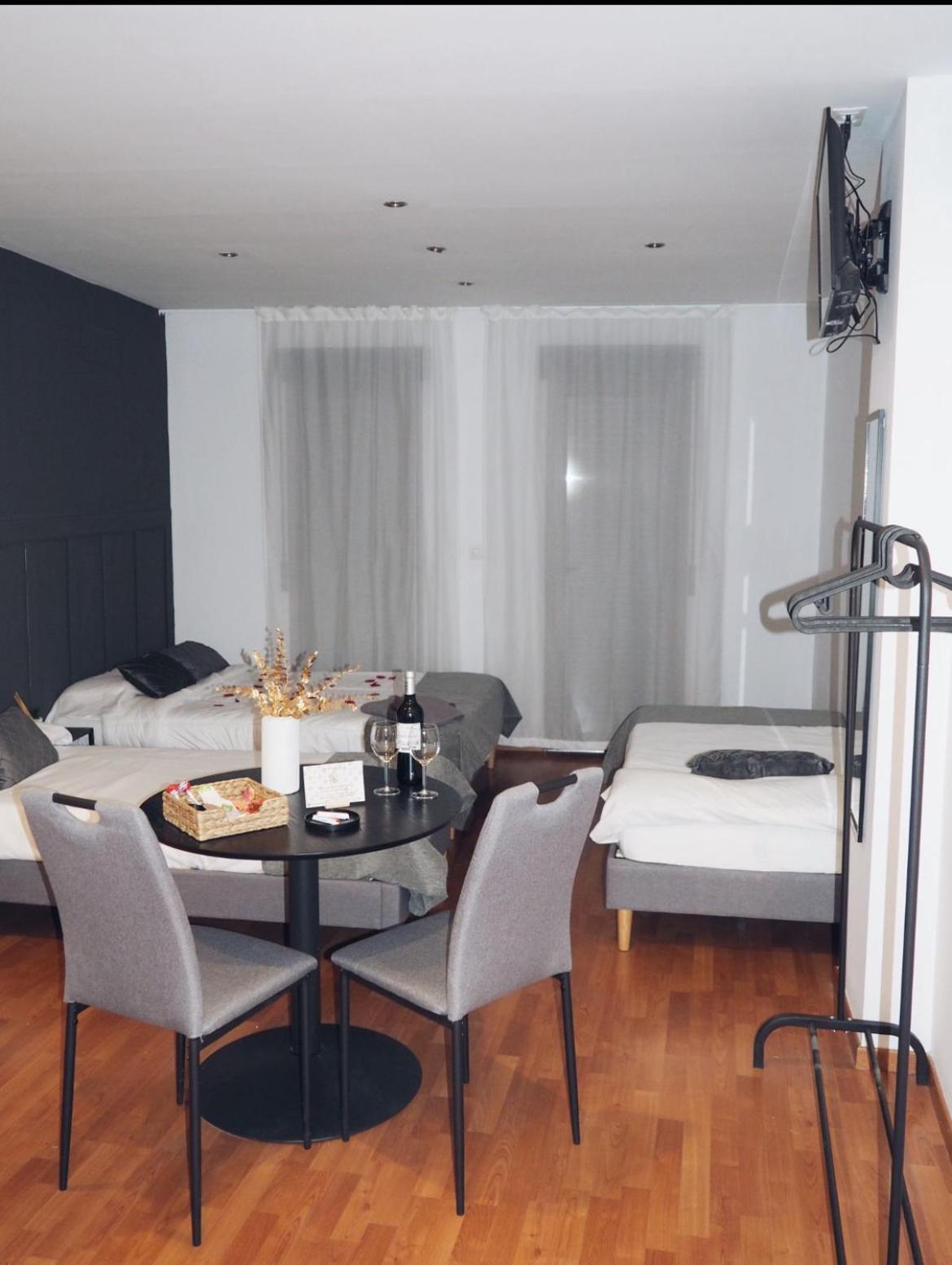 Lm Apartamentos Puentezuelas Granada Exterior photo